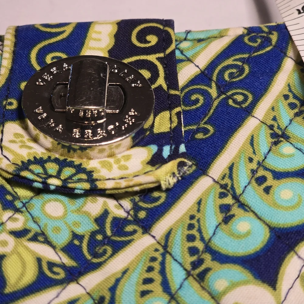 Vera Bradley Retired Rhythm and Blues Turn Lock Style Clutch Wallet - Quilted - Picture 7 of 9